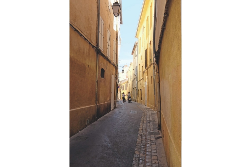 To see Aix-en-Provence is to bask in Cezanne&#39;s light 4